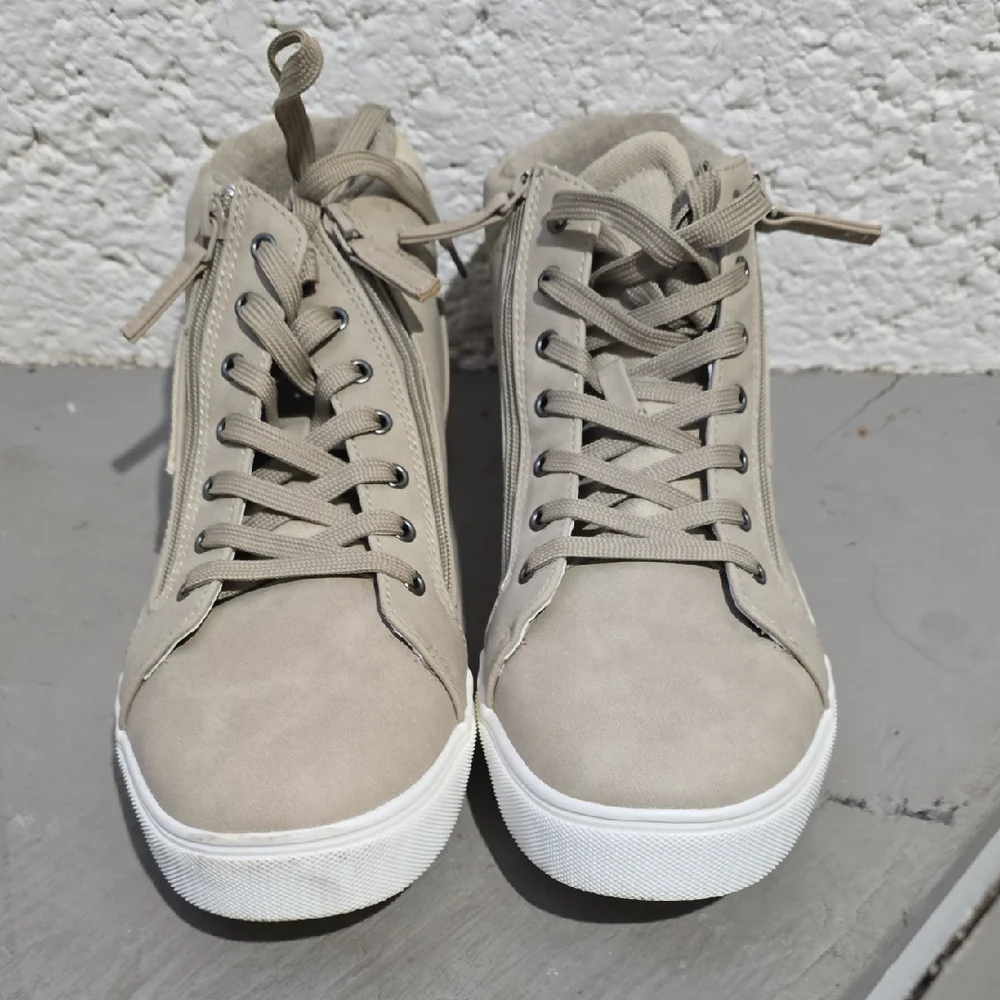 Beige Hybrid Sneakers - Picture 1 of 8